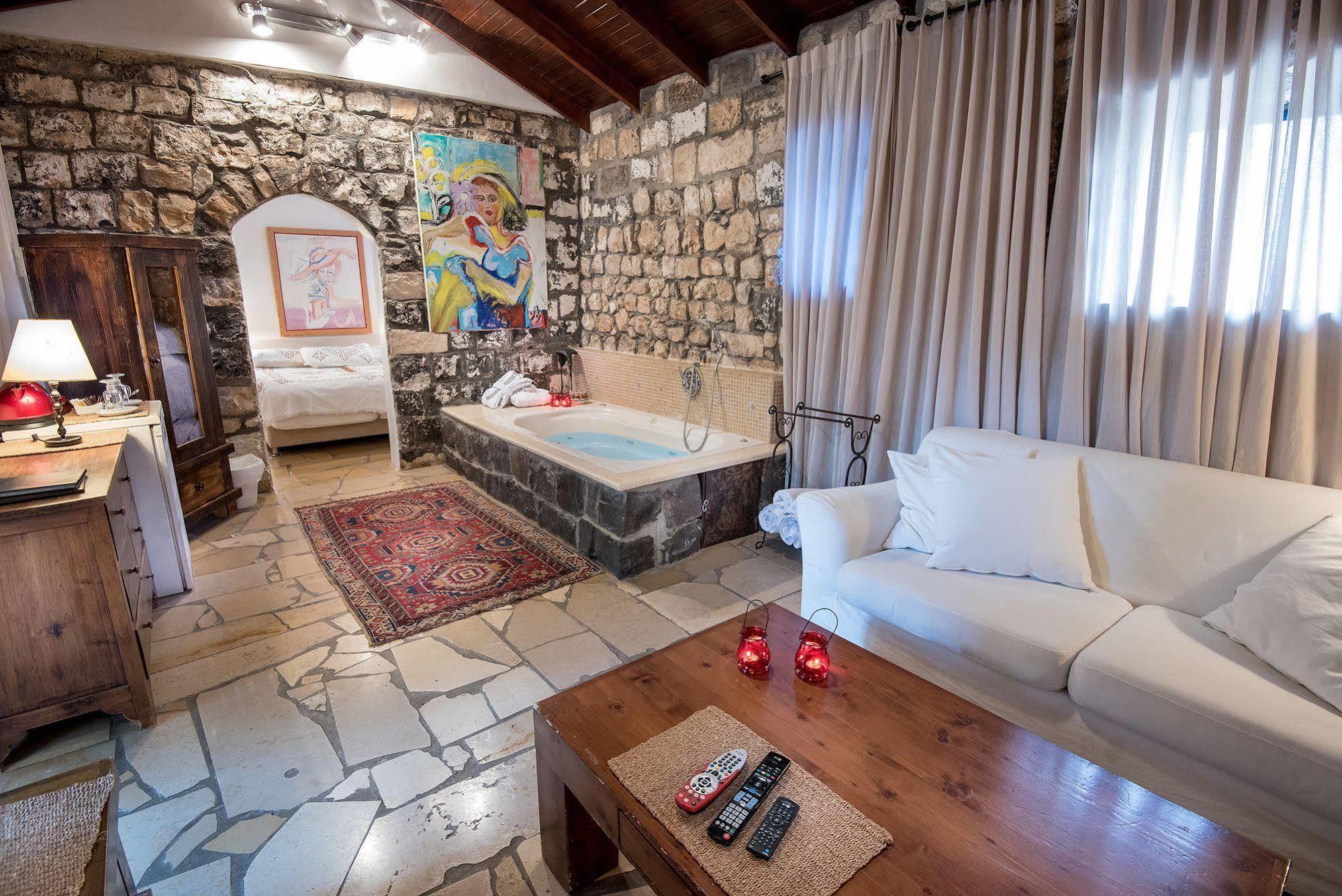 Pina Barosh Bnb Rosch Pina Exterior foto