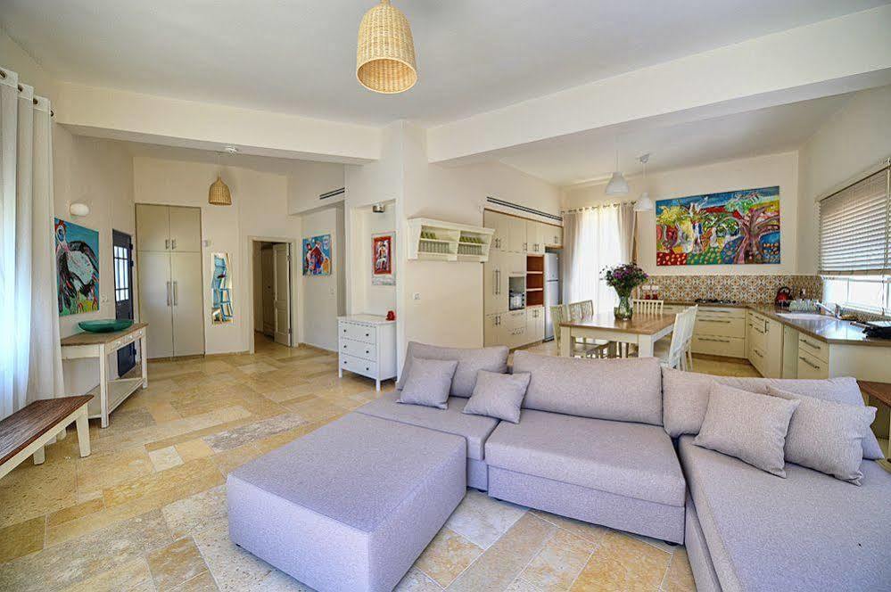 Pina Barosh Bnb Rosch Pina Exterior foto